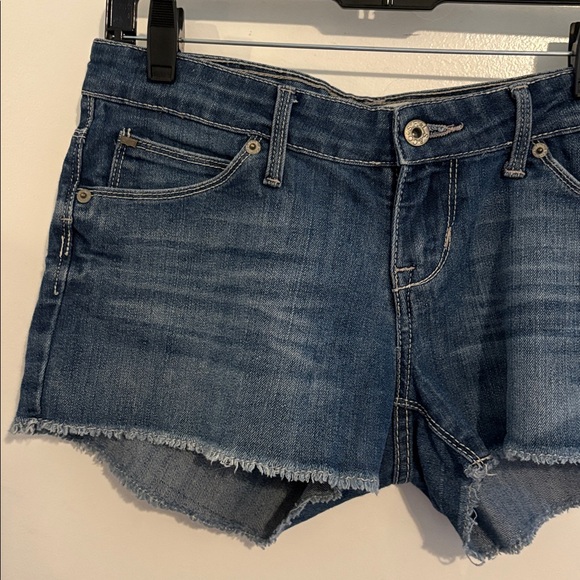 Levi’s Low Rise Shorty Shorts Denim Shorts 7 / 27 - Picture 3 of 9